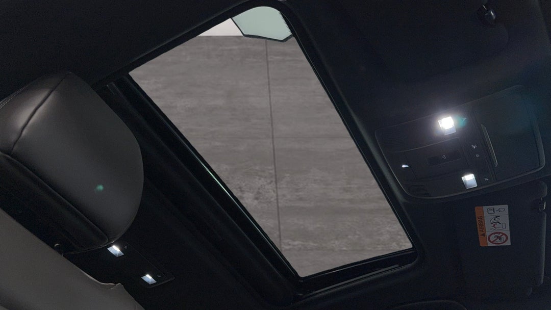 Interior Sunroof/Moonroof