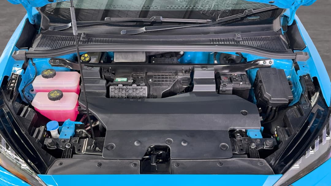 Open Bonnet (Engine)