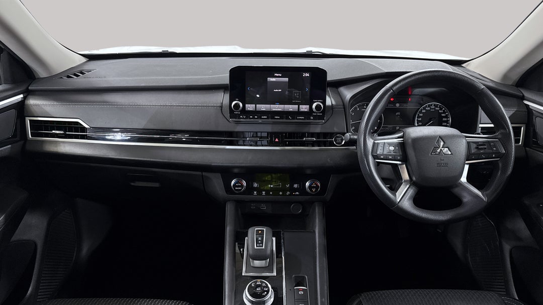 2024 Mitsubishi Outlander Es 7 Seat (2WD), Automatic, 51292 km, Dashboard View