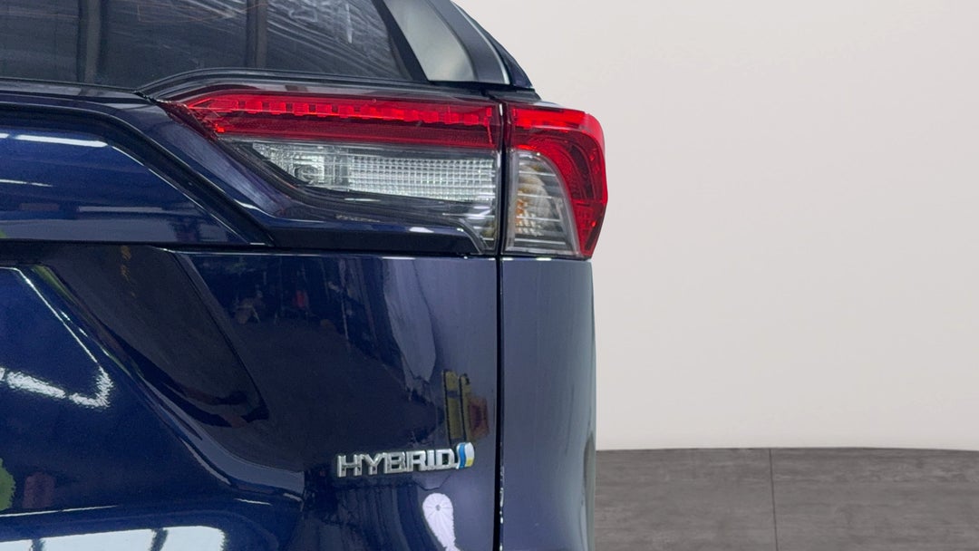 Badge (Boot Right Side)