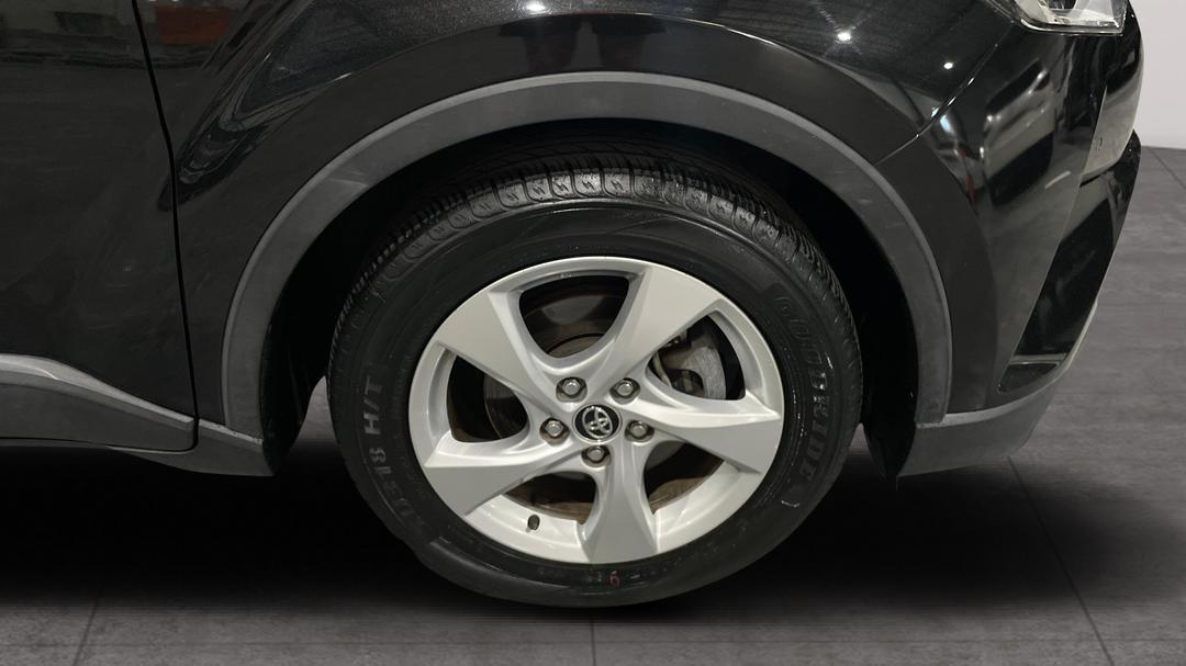 2018 Toyota C-HR (2WD), Automatic, 82458 km, Right Front Wheel