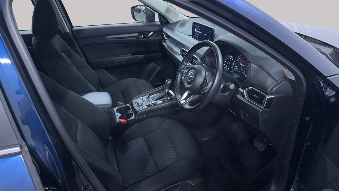 2024 Mazda CX-5 G20 Maxx (FWD), Automatic, 33663 km, Right Side Front Door Cabin View