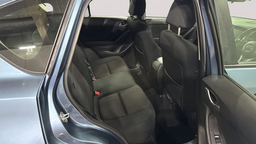 2015 Mazda CX-5 Maxx (4x2), Automatic, 132462 km, Right Side Rear Door Cabin View