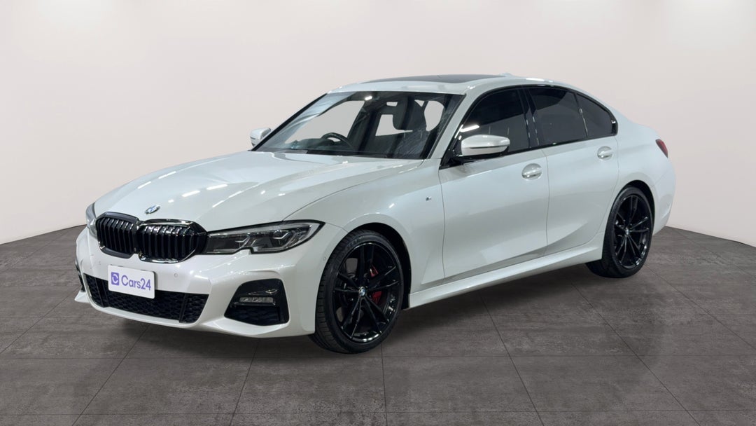 2022 BMW 3 30i M Sport, Automatic, 71167 km, Left Front Diagonal (45- Degree) View