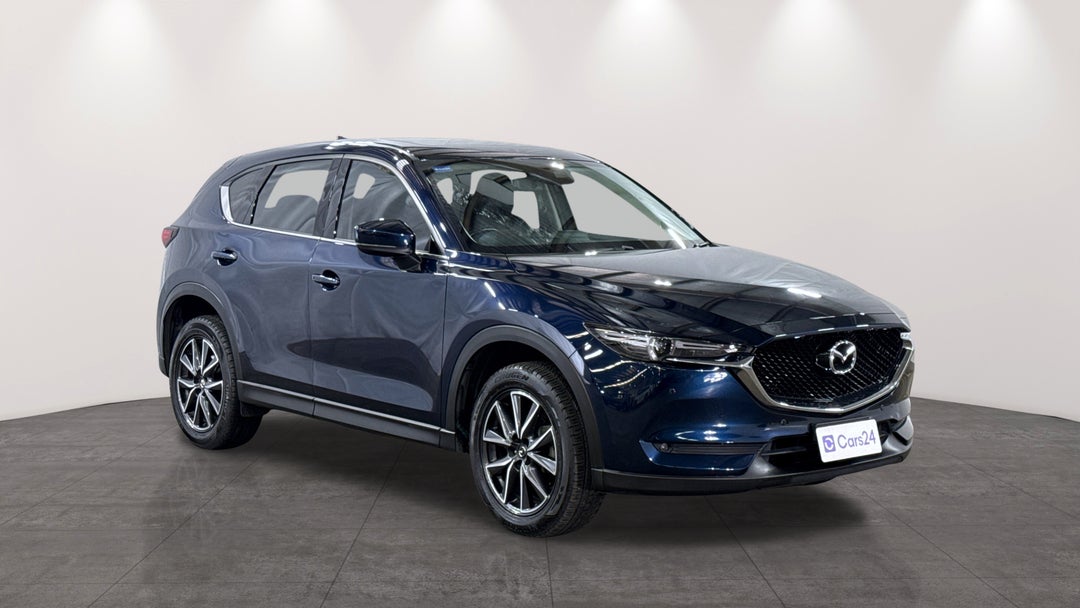 2017 Mazda CX-5 Gt (4x4), Automatic, 70006 km, Right Front Diagonal (45- Degree) View