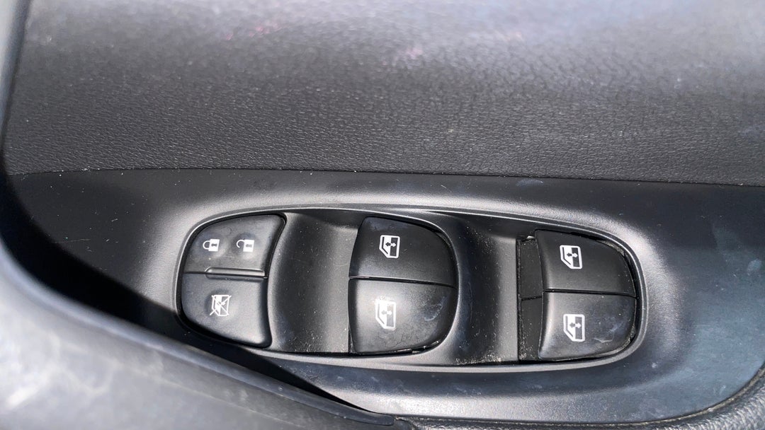 2018 Nissan Qashqai St, Automatic, 75663 km, Drivers Side Door Panel Controls
