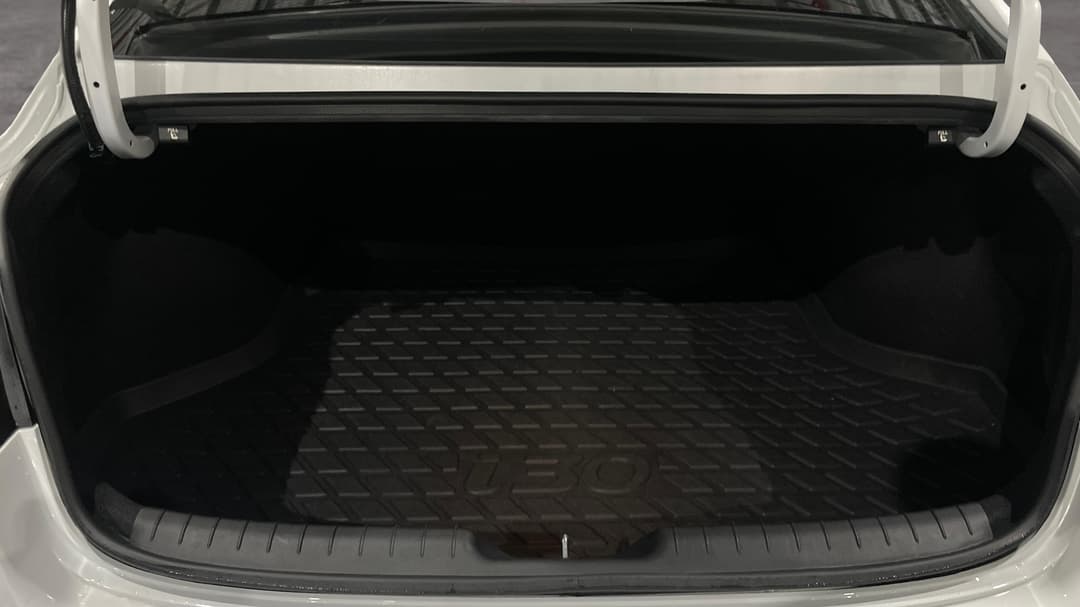 2024 Hyundai i30 Hev 1.6p Dct, Automatic, 11921 km, Boot Inside View
