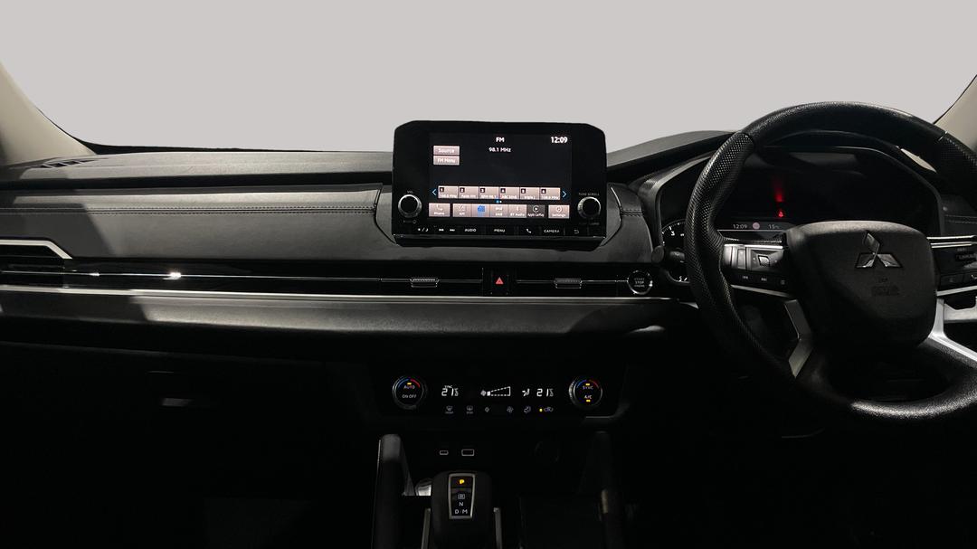 2024 Mitsubishi Outlander Es 5 Seat (2WD), Automatic, 50888 km, Dashboard View