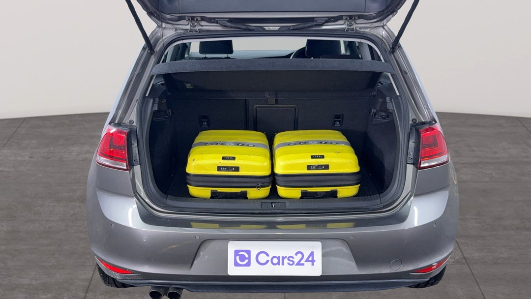 2015 Volkswagen Golf 103 Tsi Highline, Automatic, 55091 km, Boot Inside View with Luggage