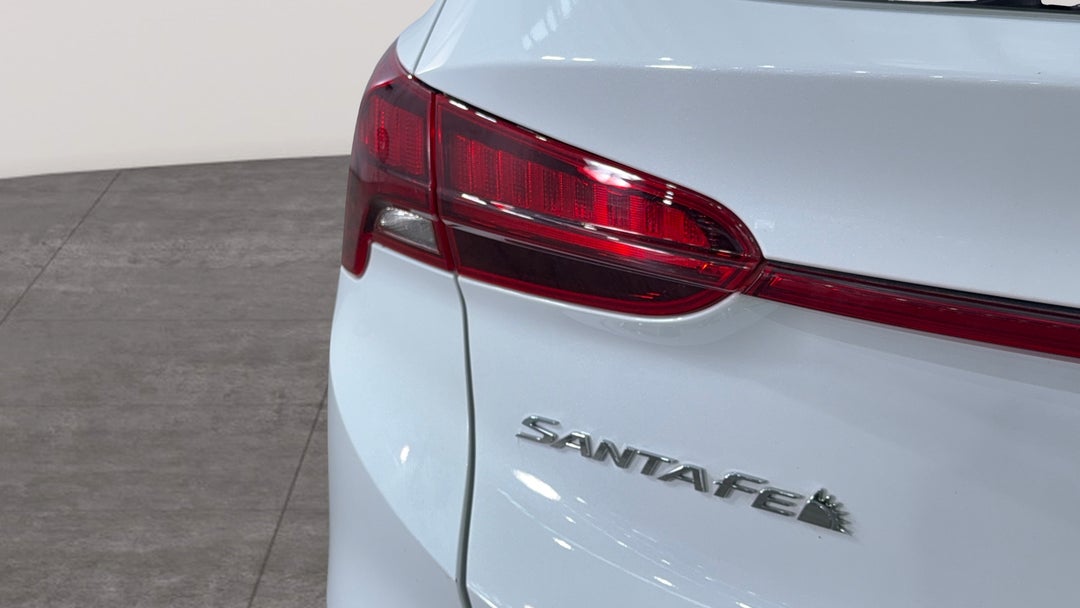 2023 Hyundai Santa Fe Crdi (AWD), Automatic, 29702 km, Badge (Boot Left Side)