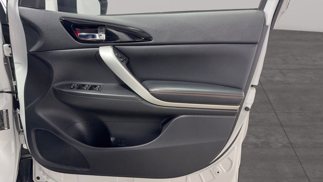 2019 Mitsubishi Eclipse Cross Exceed (2wd), Automatic, 47193 km, Speaker View