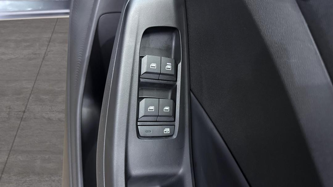 2025 MG Mg3 Excite, Automatic, 4352 km, Drivers Side Door Panel Controls