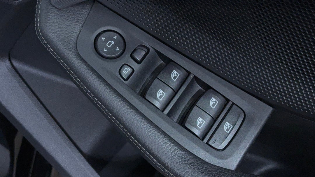 2019 BMW 1 18i M Sport, Automatic, 45275 km, Drivers Side Door Panel Controls