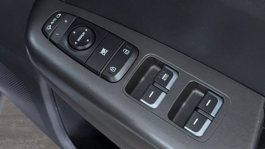2018 Kia Sportage Si (FWD), Automatic, 84049 km, Drivers Side Door Panel Controls