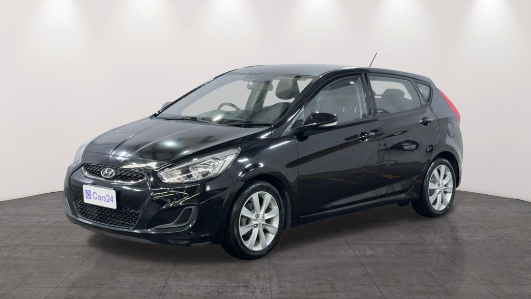 2018 Hyundai Accent Sport, Automatic, 121604 km, Left Front Diagonal (45- Degree) View