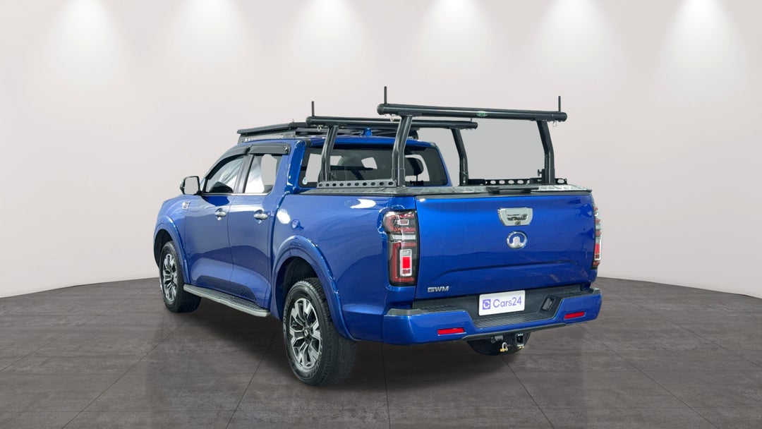 Left Back Diagonal (45- Degree) View