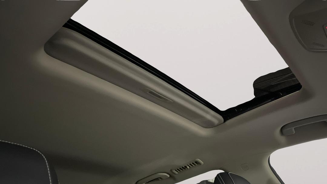 2022 LDV D90 Executive (4WD) D20, Automatic, 30953 km, Interior Sunroof/Moonroof