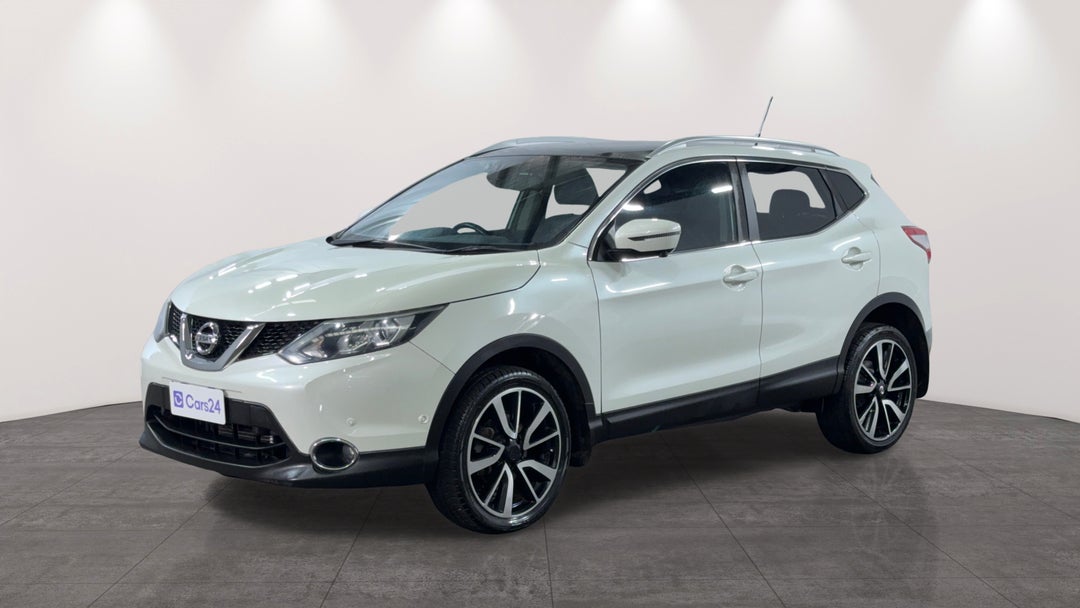 2016 Nissan Qashqai Ti, Automatic, 114532 km, Left Front Diagonal (45- Degree) View
