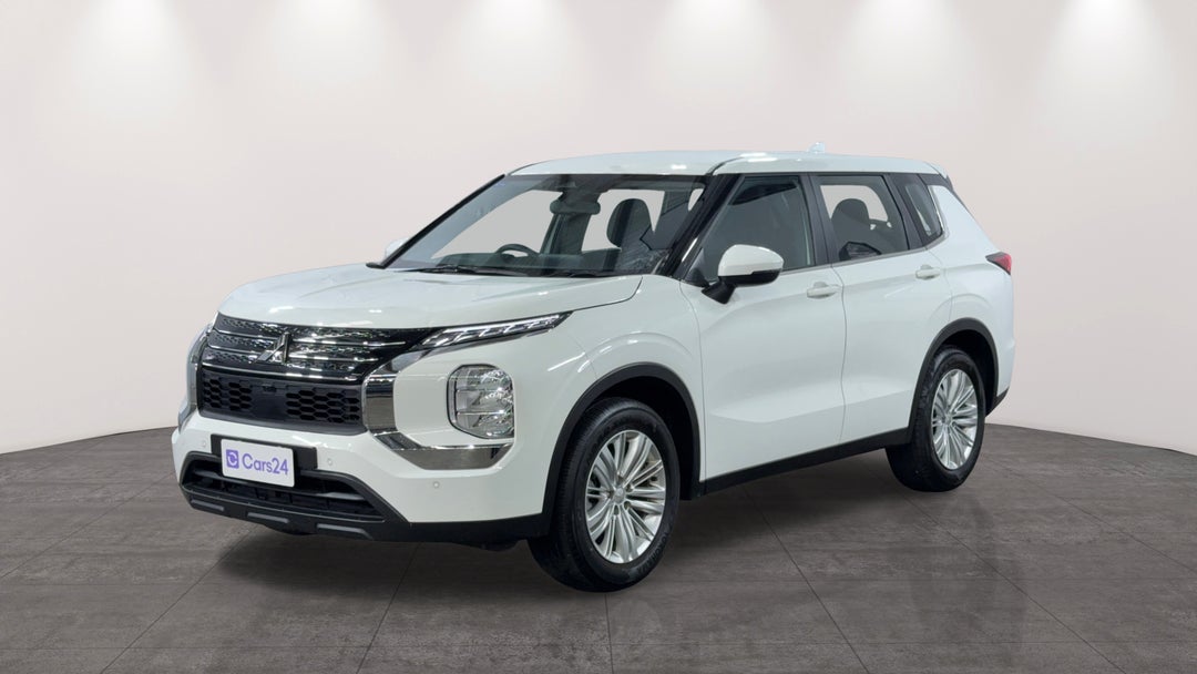 2023 Mitsubishi Outlander Es 5 Seat (2WD), Automatic, 55040 km, Left Front Diagonal (45- Degree) View