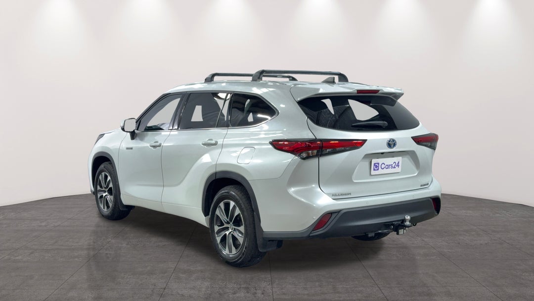 Left Back Diagonal (45- Degree) View