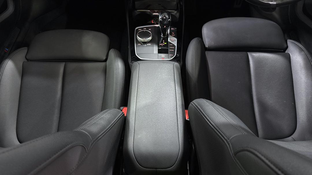 2020 BMW 2 20i M Sport, Automatic, 47599 km, Center Console