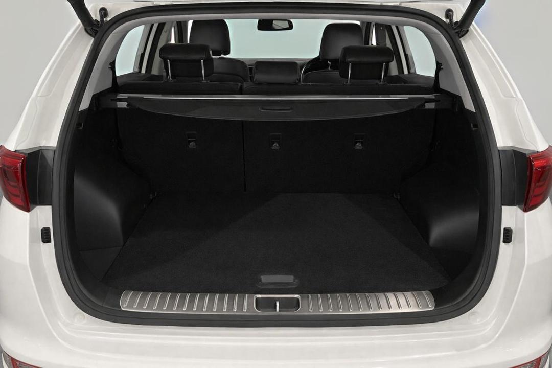 2017 Kia Sportage Gt-line (AWD), Automatic, 112272 km, Boot Inside View