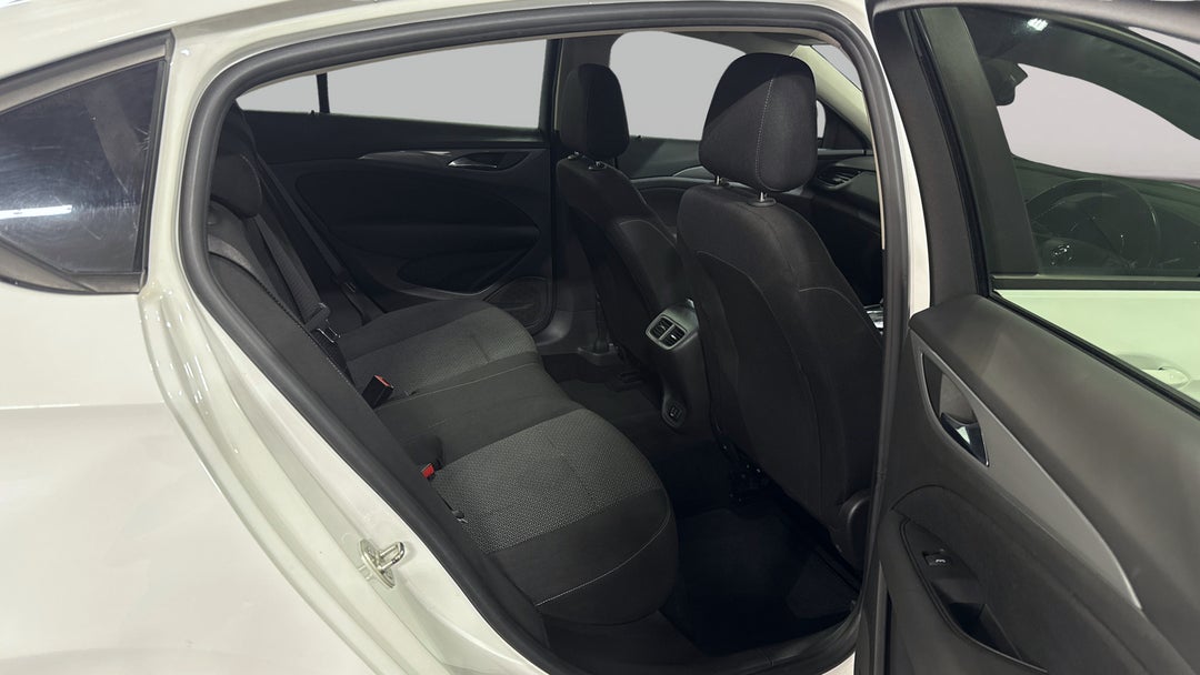 2017 Holden Commodore Lt, Automatic, 106446 km, Right Side Rear Door Cabin View