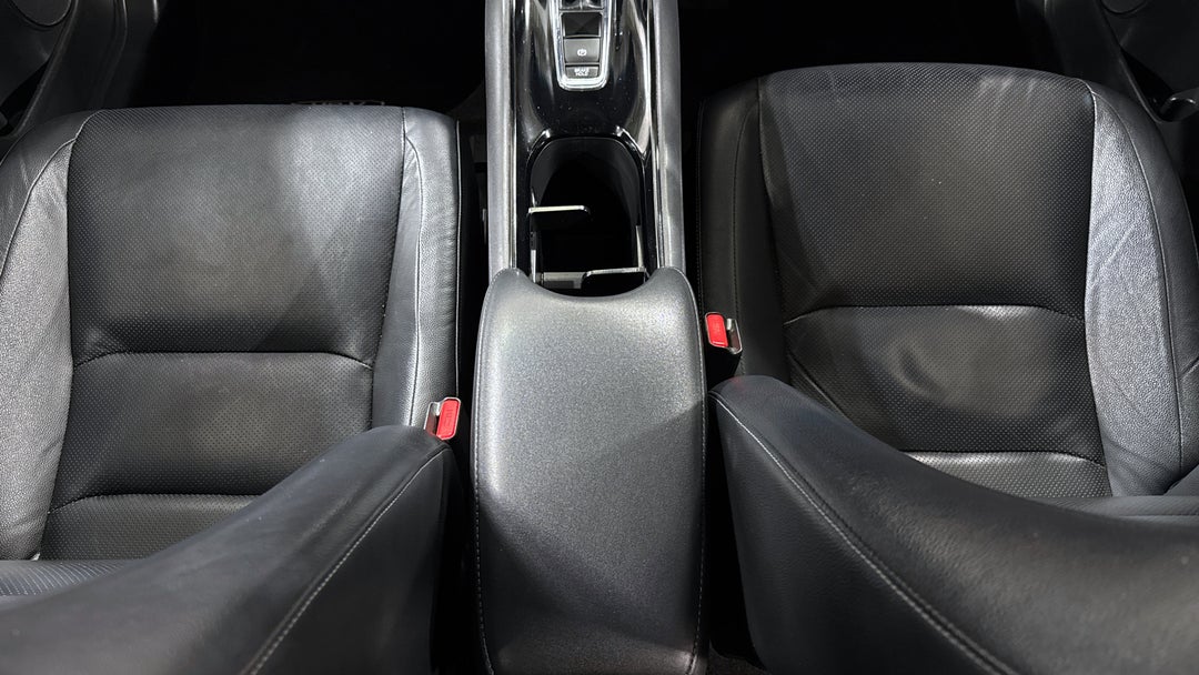 2019 Honda HR-V Vti-lx, Automatic, 94458 km, Center Console