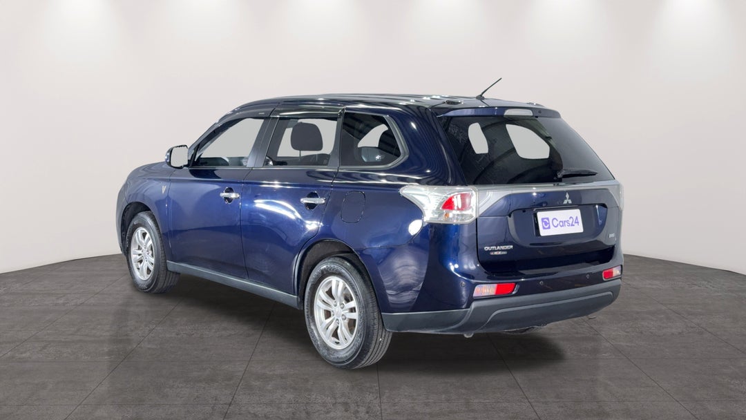 Left Back Diagonal (45- Degree) View