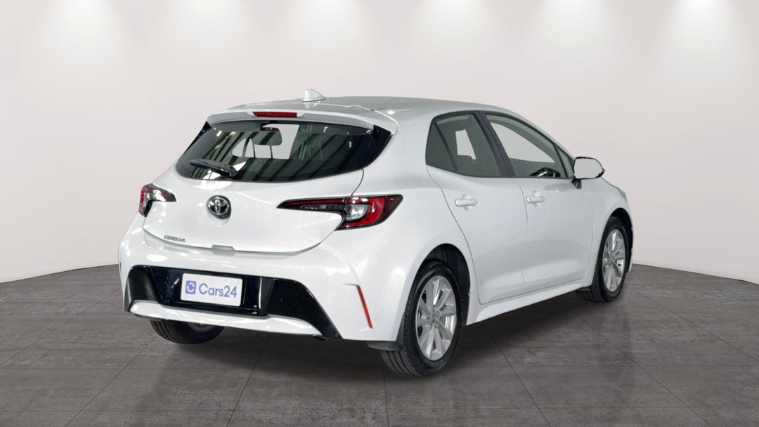 Right Back Diagonal (45- Degree) View