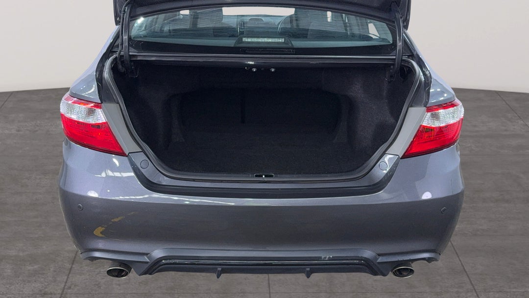 2017 Toyota Camry Rz S.e., Automatic, 47431 km, Boot Inside View