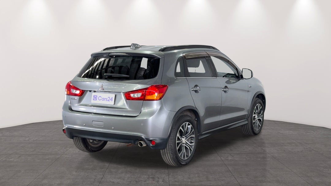 Right Back Diagonal (45- Degree) View