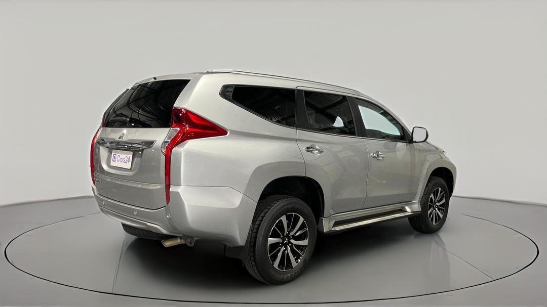 2018 Mitsubishi Pajero Sport Gls (4x4) 7 Seat, Automatic, 135890 km, Right Back Diagonal (45- Degree) View