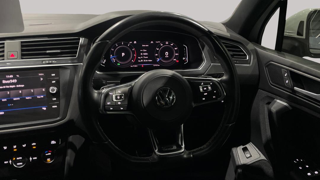 2019 Volkswagen Tiguan 132 Tsi R-line Edition, Automatic, 131927 km, Steering Wheel Close-up