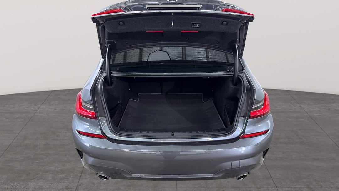 2021 BMW 3 20i M Sport, Automatic, 63676 km, Boot Inside View