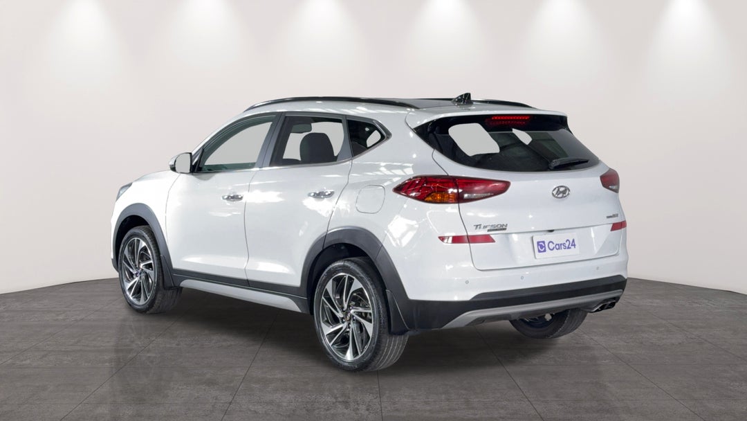 Left Back Diagonal (45- Degree) View