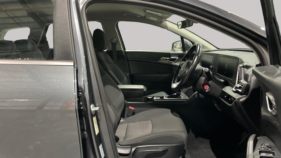 2023 Kia Sportage S (FWD), Automatic, 54449 km, Right Side Front Door Cabin View