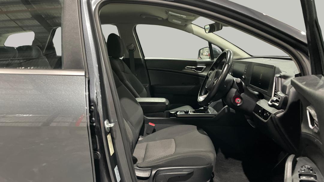 2023 Kia Sportage S (FWD), Automatic, 54449 km, Right Side Front Door Cabin View