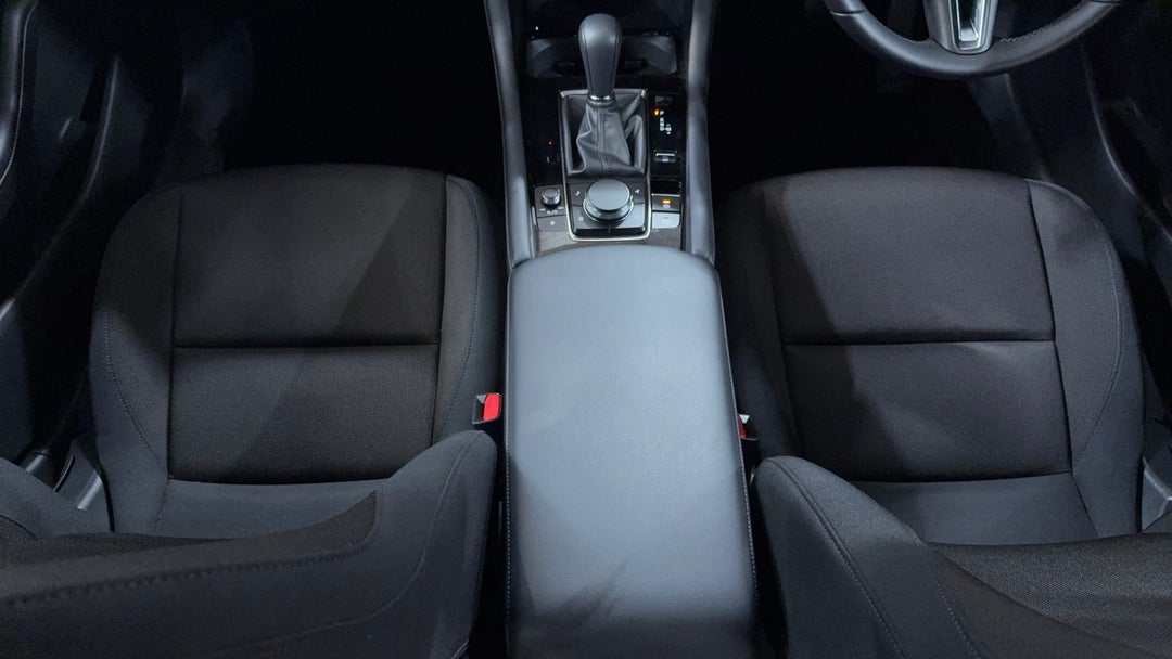 2025 Mazda 3 G20 Evolve, Automatic, 6251 km, Center Console