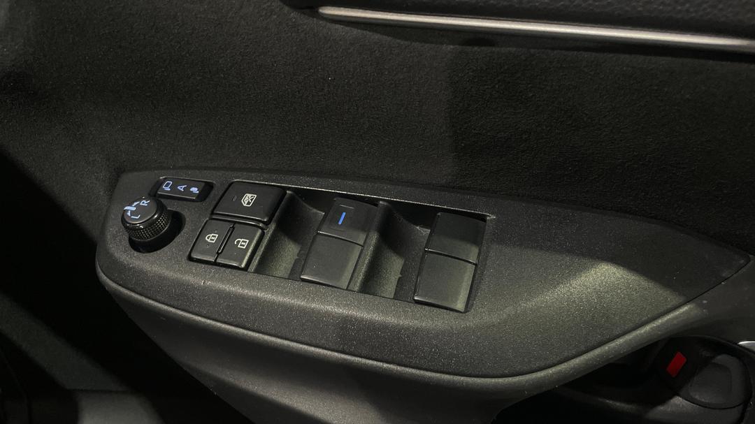 2023 Toyota Yaris Cross Gx Hybrid, Automatic, 53727 km, Drivers Side Door Panel Controls
