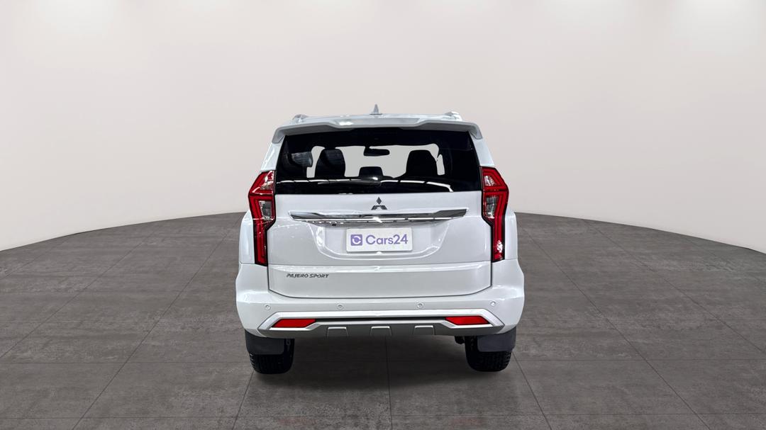 2023 Mitsubishi Pajero Sport Gls (4WD) 7 Seat, Automatic, 19204 km, Back/Rear View