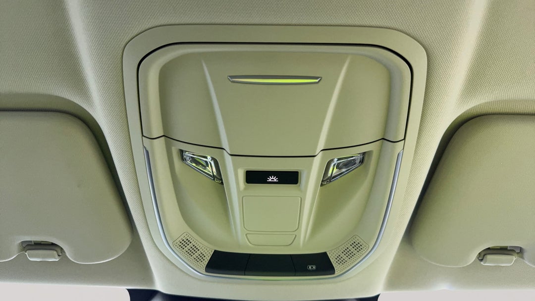 On-Roof Controls/Sunglass holder