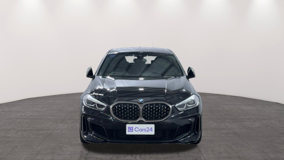 2022 BMW 1 M135i Xdrive, Automatic, 30263 km, Front View
