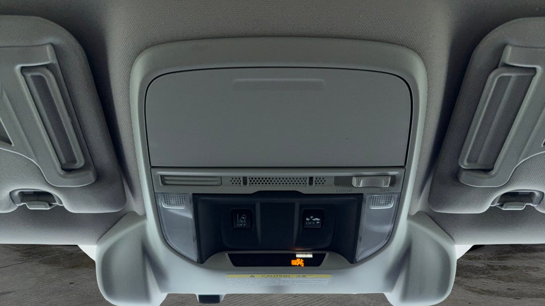 On-Roof Controls/Sunglass holder