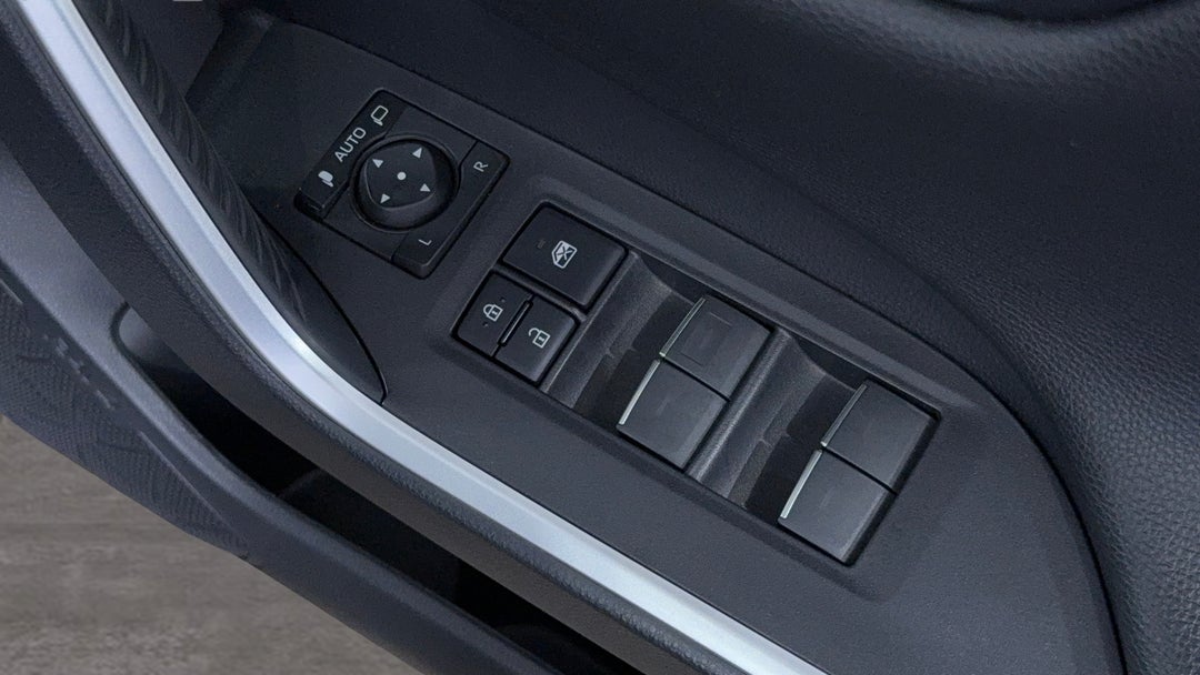 2024 Toyota RAV4 Cruiser (AWD) Hybrid, Automatic, 8302 km, Drivers Side Door Panel Controls