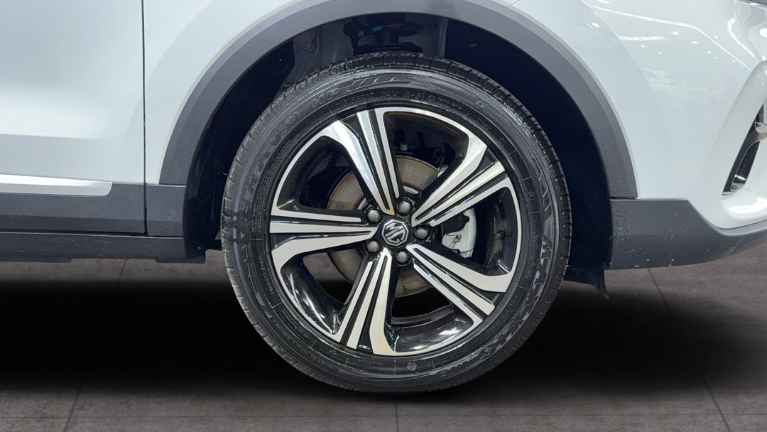 2025 MG Zst Vibe, Automatic, 2366 km, Right Front Wheel