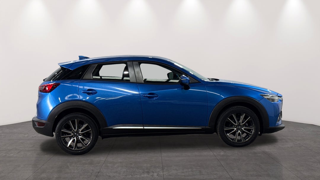 2017 Mazda CX-3 Akari (FWD), Automatic, 49697 km, Right Side View