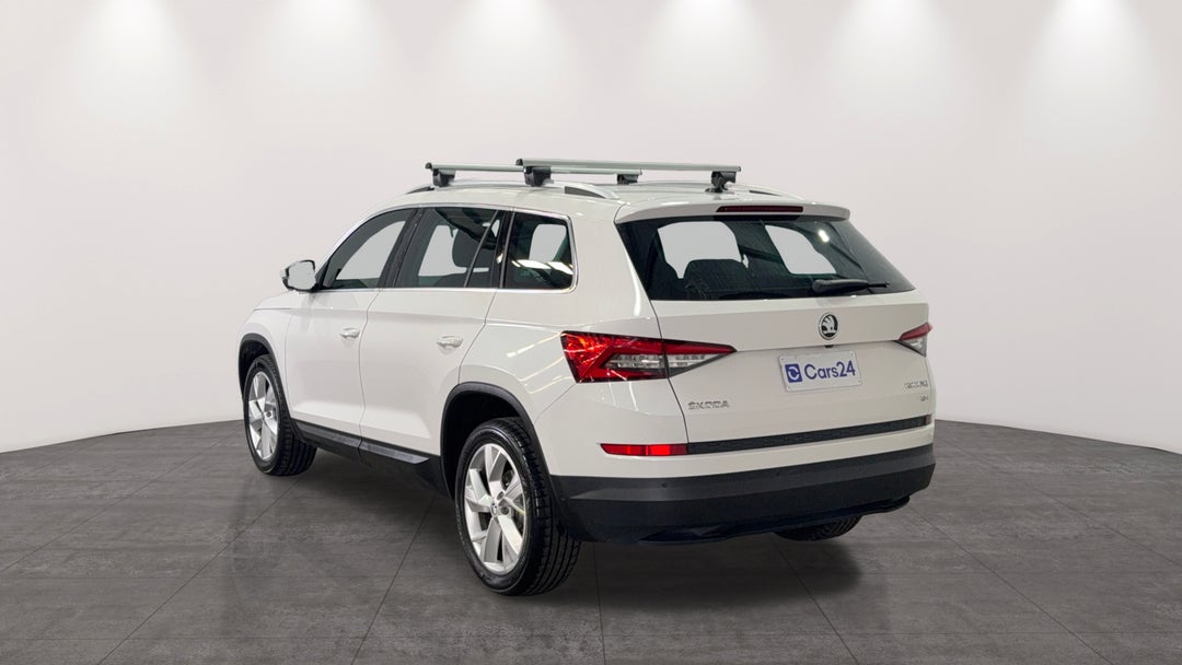 Left Back Diagonal (45- Degree) View