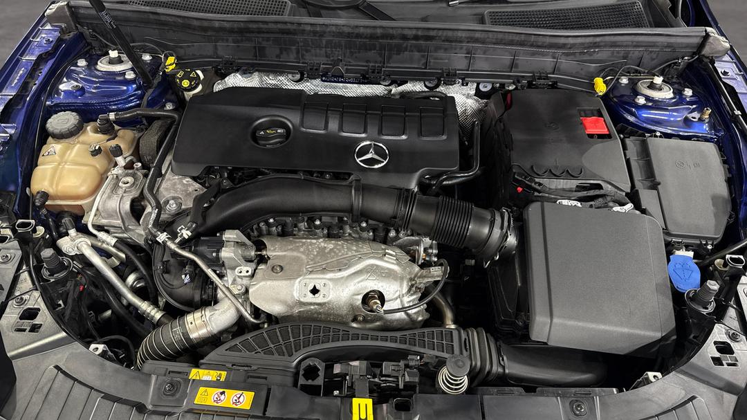 2020 Mercedes-benz Glb 250 4matic, Automatic, 75992 km, Open Bonnet (Engine)