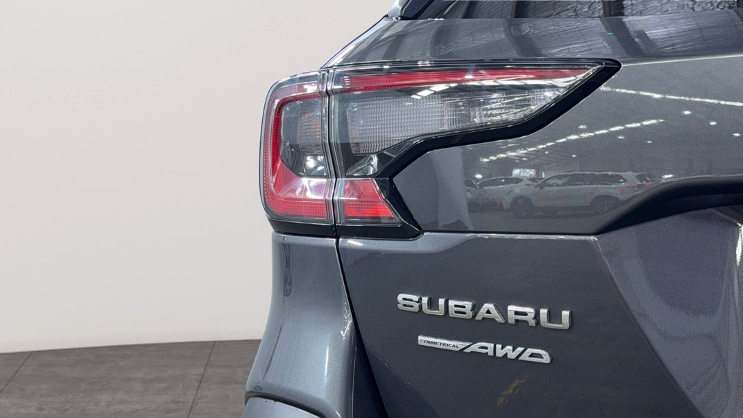 2022 Subaru Outback Awd Touring, Automatic, 11488 km, Badge (Boot Left Side)